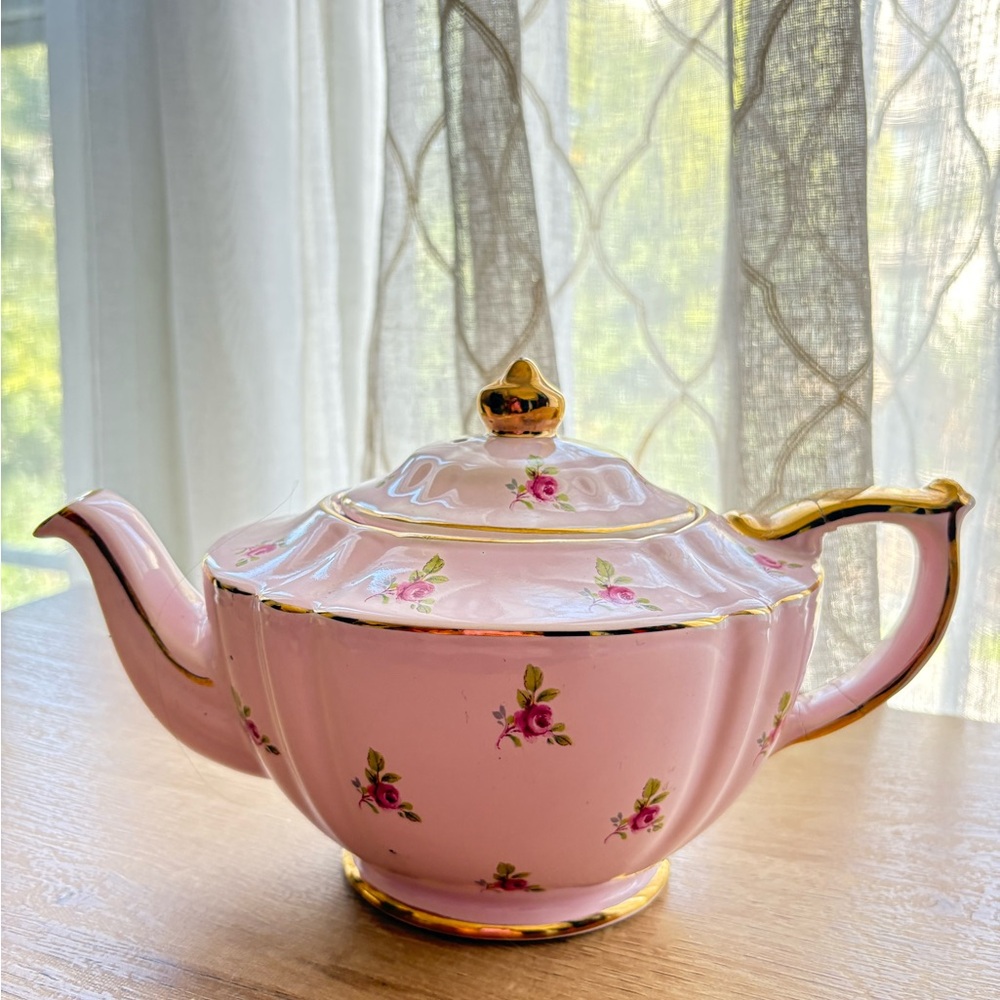 🏡Sadler England Pink Rose Teapot with 24K Gold Trim - DAMAGED